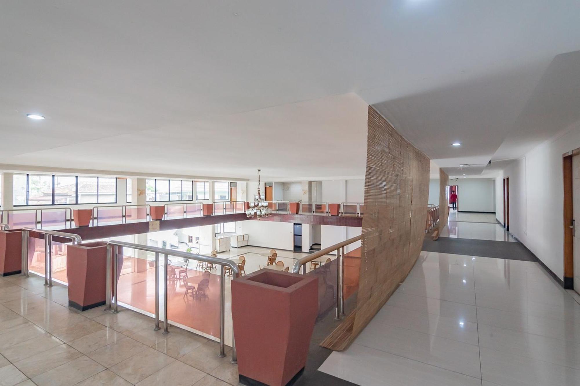 Reddoorz Near Sukabumi Station 2 Hotel Ngoại thất bức ảnh