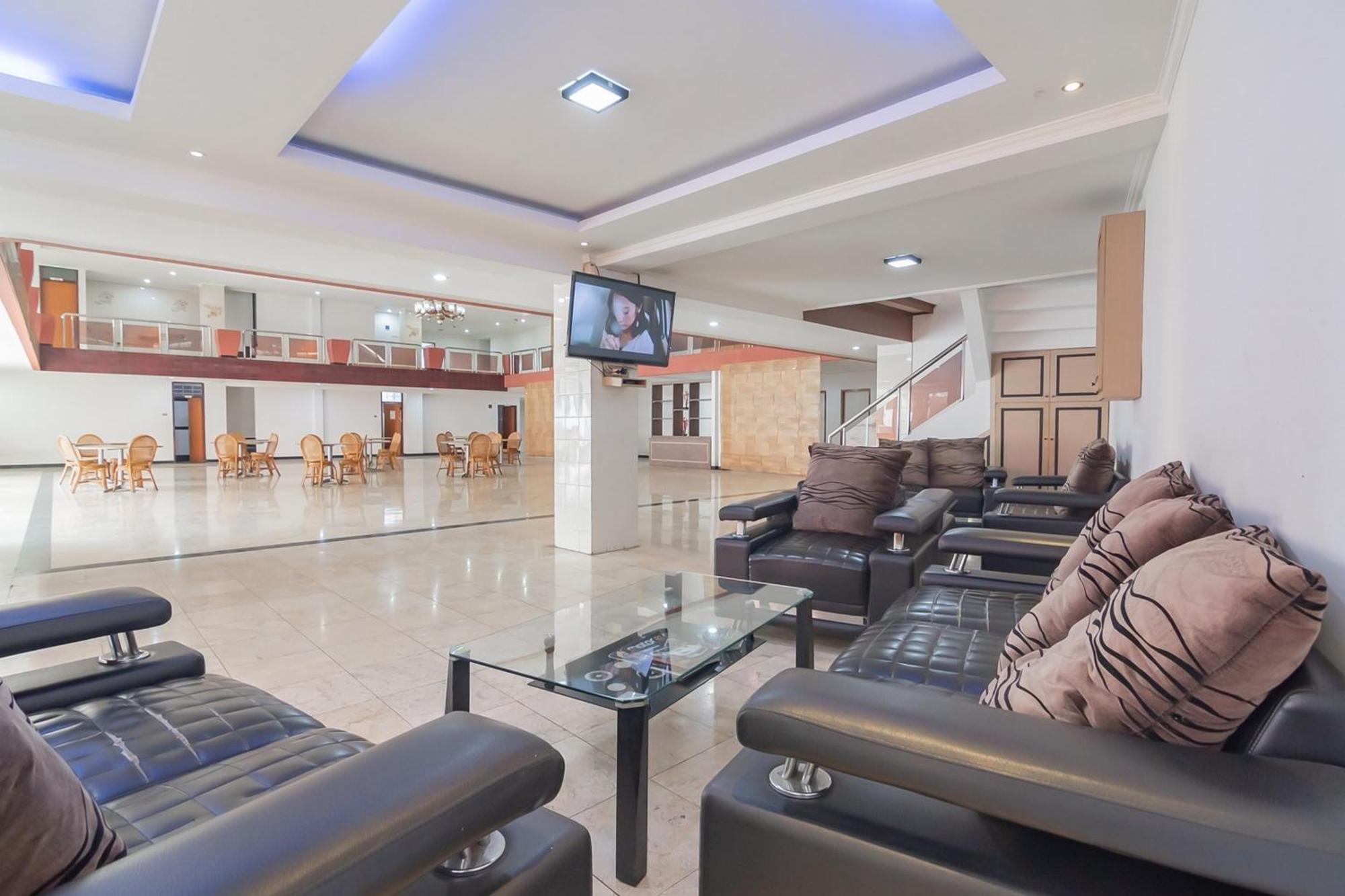 Reddoorz Near Sukabumi Station 2 Hotel Ngoại thất bức ảnh
